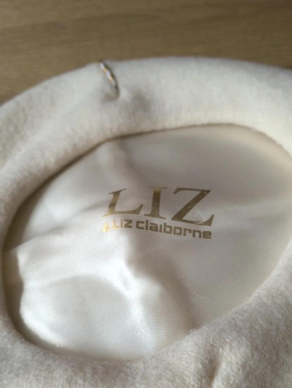 VTG Liz Claiborne Cream Wool Beret Hat Gold Metallic Trim Czech Republic NWOT